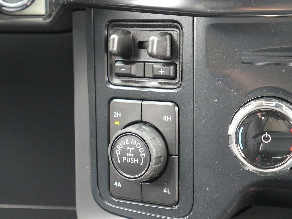 2026 Ford F-150 Lariat CREW 4WD