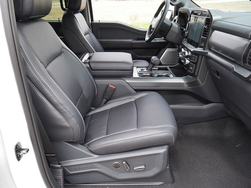 2026 Ford F-150 Lariat CREW 4WD