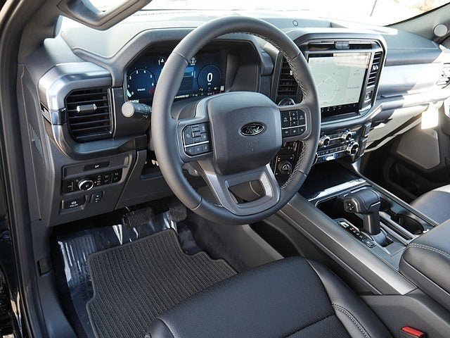 2026 Ford F-150 Lariat CREW 4WD