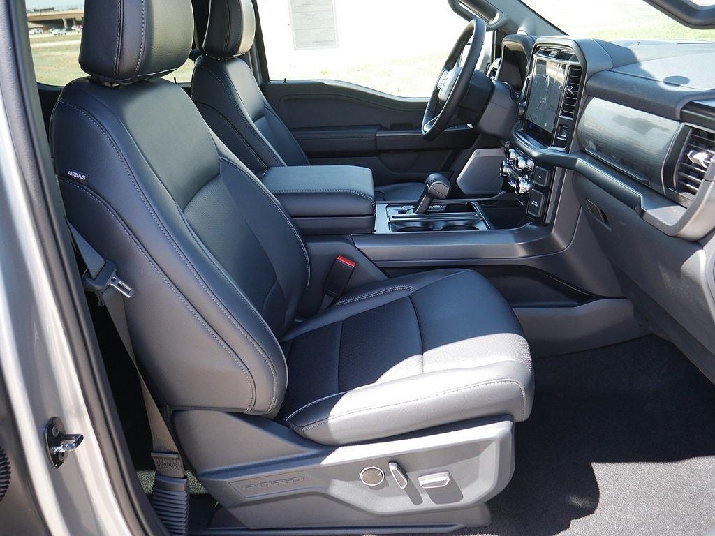 2026 Ford F-150 Lariat CREW 4WD