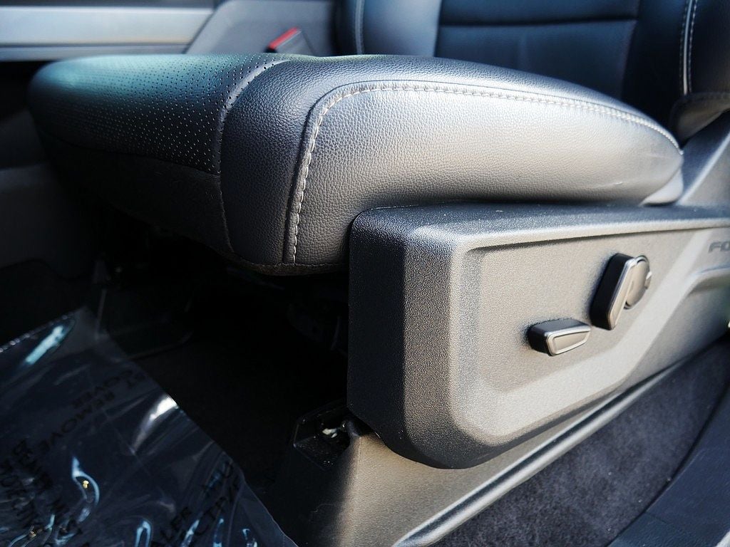 2025 Ford F-150 Lariat CREW 3.5