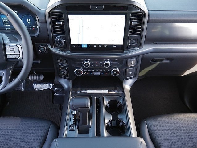 2026 Ford F-150 Lariat CREW 4WD