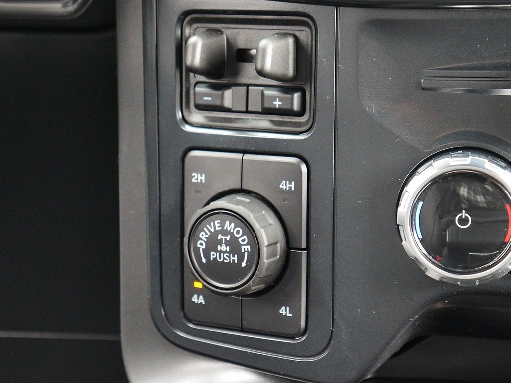 2026 Ford F-150 Lariat CREW 4WD