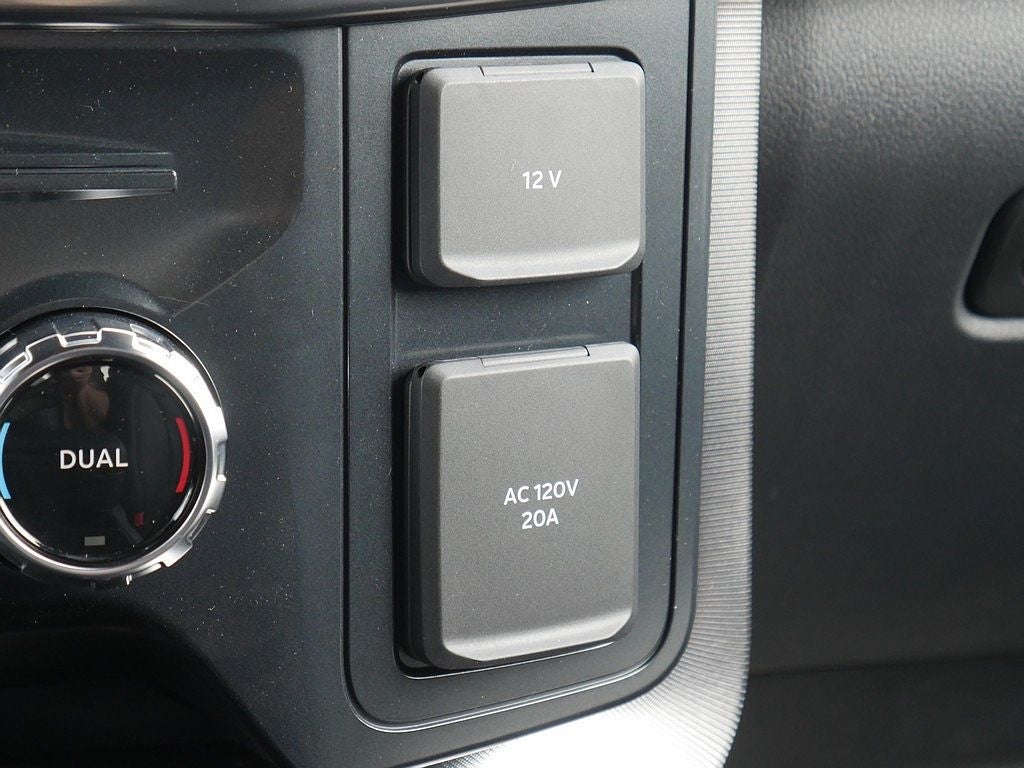 2026 Ford F-150 Platinum CREW 4WD
