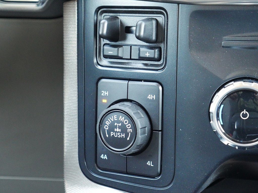 2026 Ford F-150 Platinum CREW 4WD