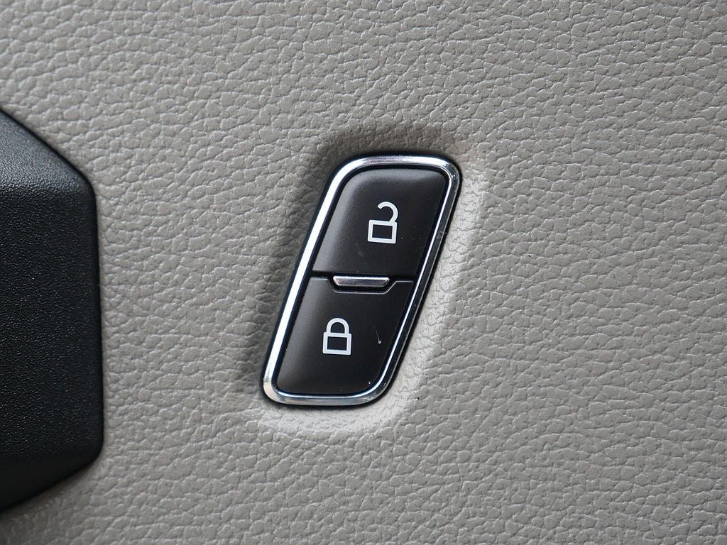 2019 Ford F-150 XL REG CAB 5.0 RWD