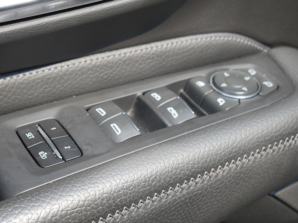 2022 GMC Yukon Denali 4WD