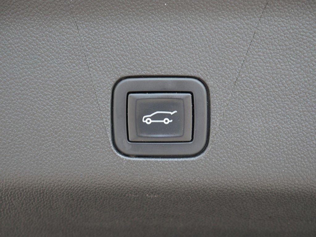 2022 GMC Yukon Denali 4WD