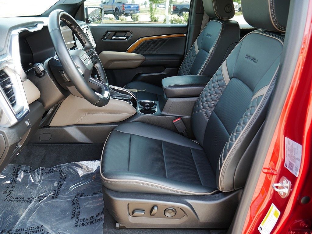 2023 GMC Canyon Denali 4WD