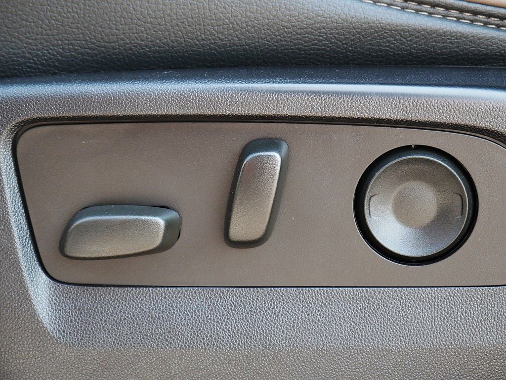 2023 GMC Canyon Denali 4WD