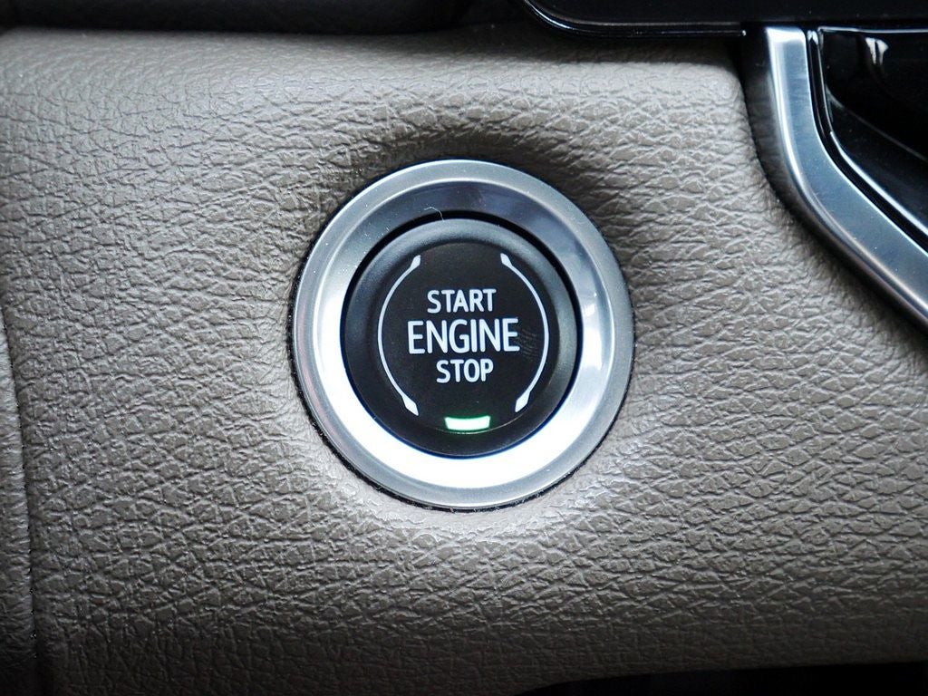 2023 GMC Canyon Denali 4WD