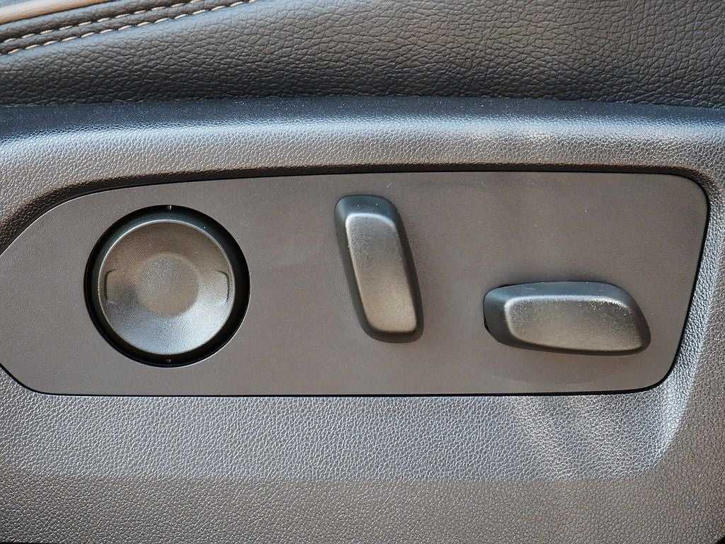 2023 GMC Canyon Denali 4WD