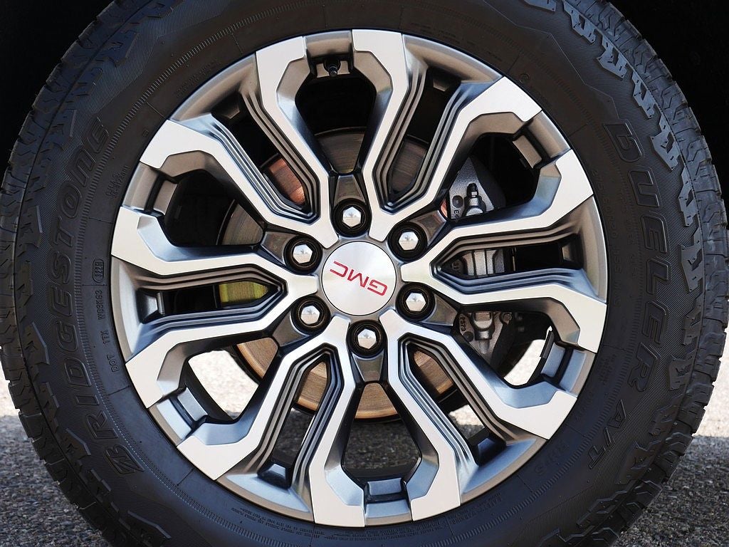 2023 GMC Canyon Denali 4WD