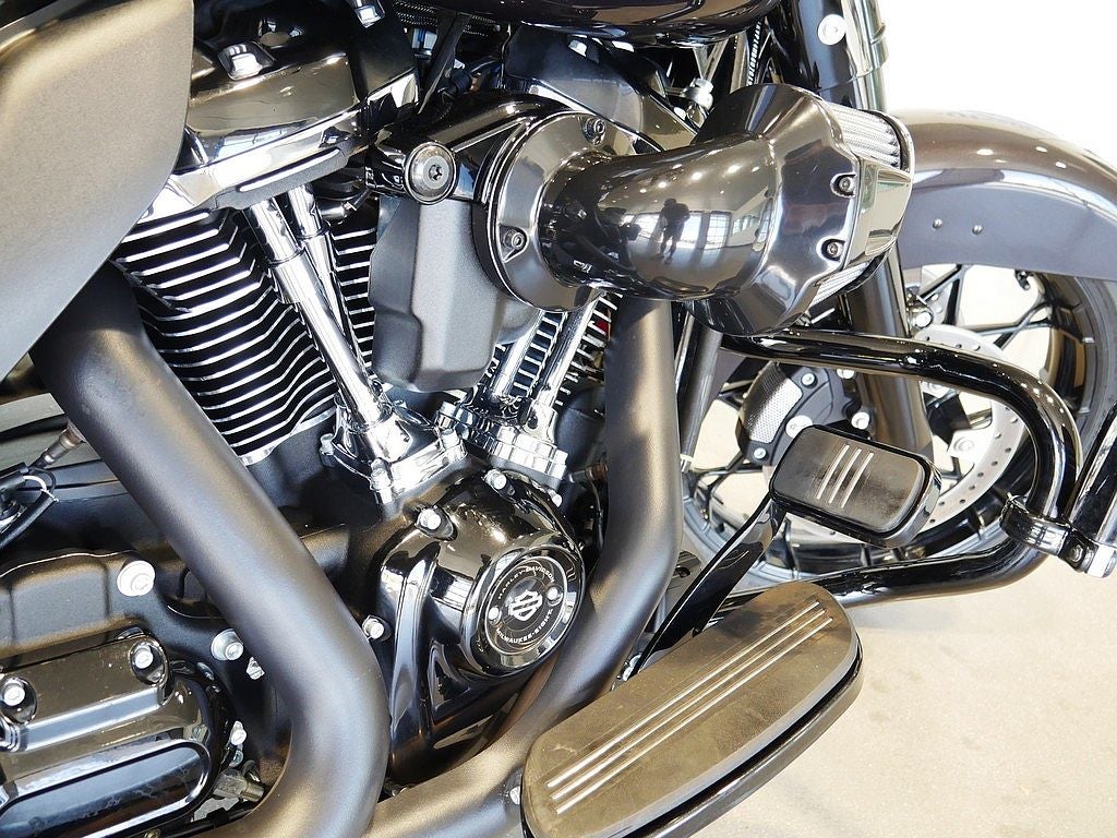2021 Harley-Davidson ROAD KING Base