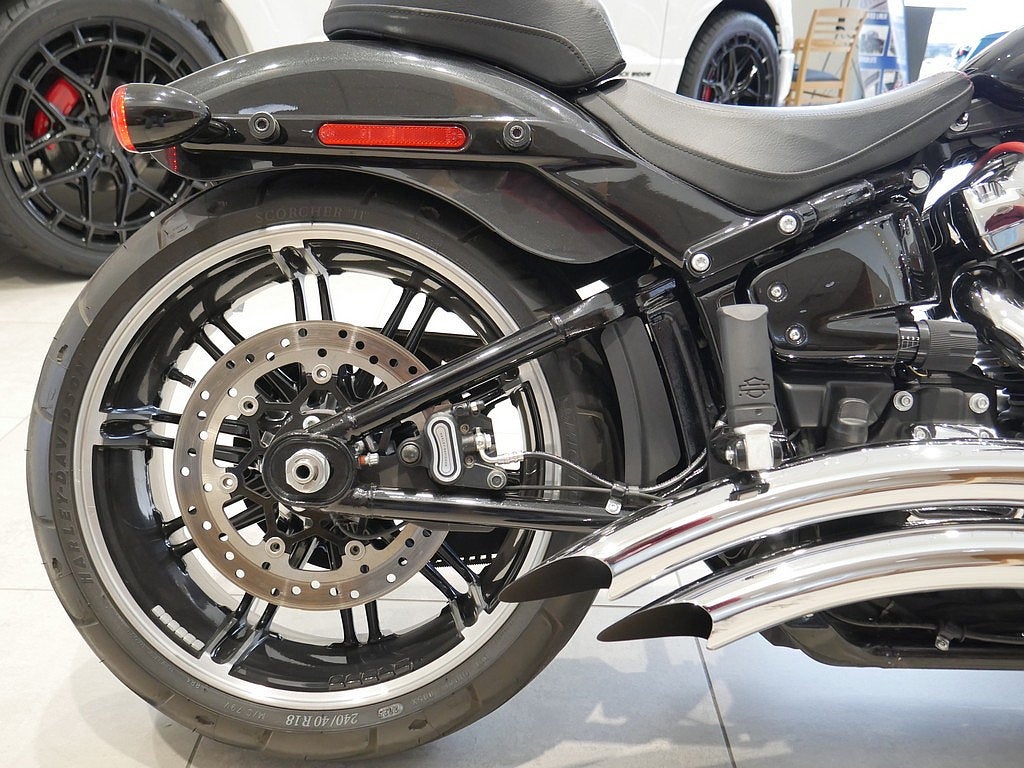 2018 Harley-Davidson BREAKOUT 114 Base