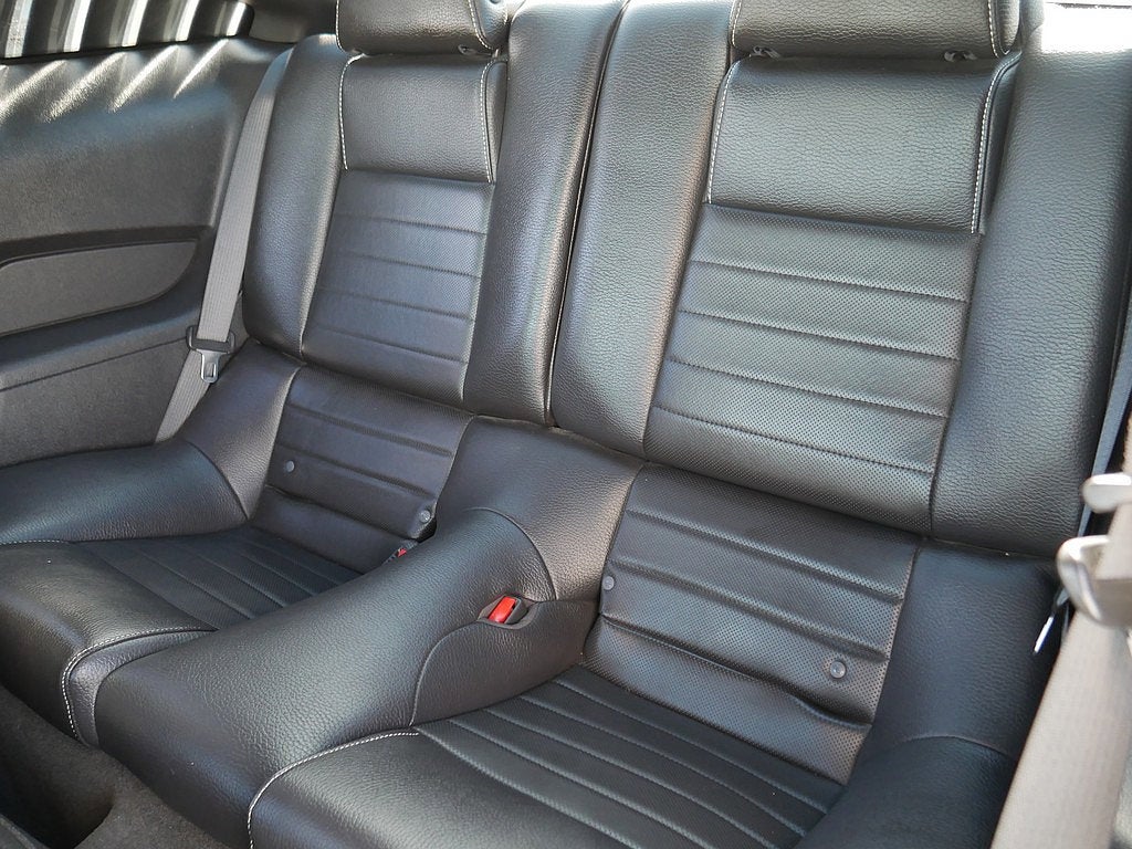 2011 Ford Mustang V6 PREMIUM