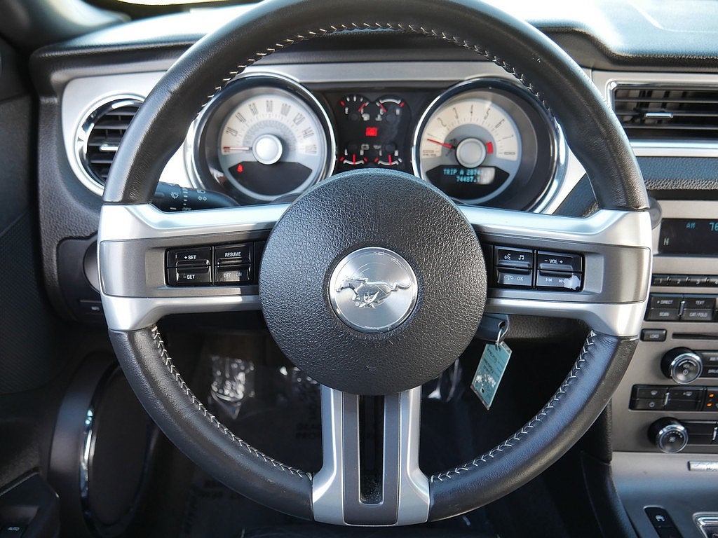 2011 Ford Mustang V6 PREMIUM