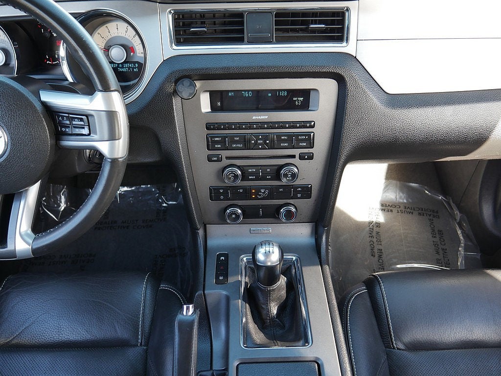 2011 Ford Mustang V6 PREMIUM