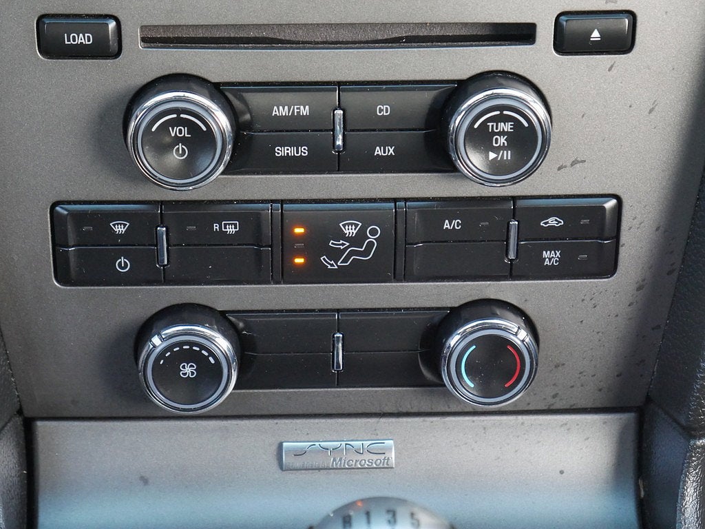 2011 Ford Mustang V6 PREMIUM
