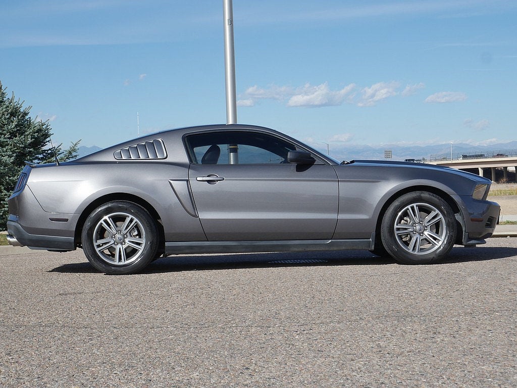 2011 Ford Mustang V6 PREMIUM