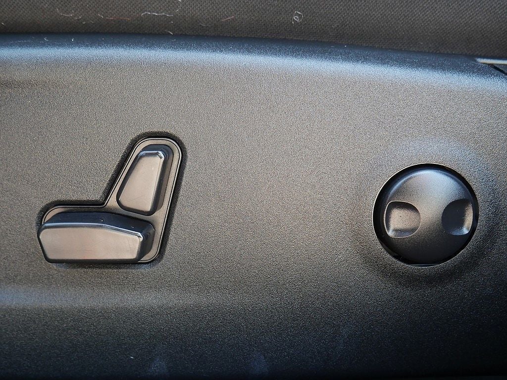 2023 Chrysler 300 Touring AWD