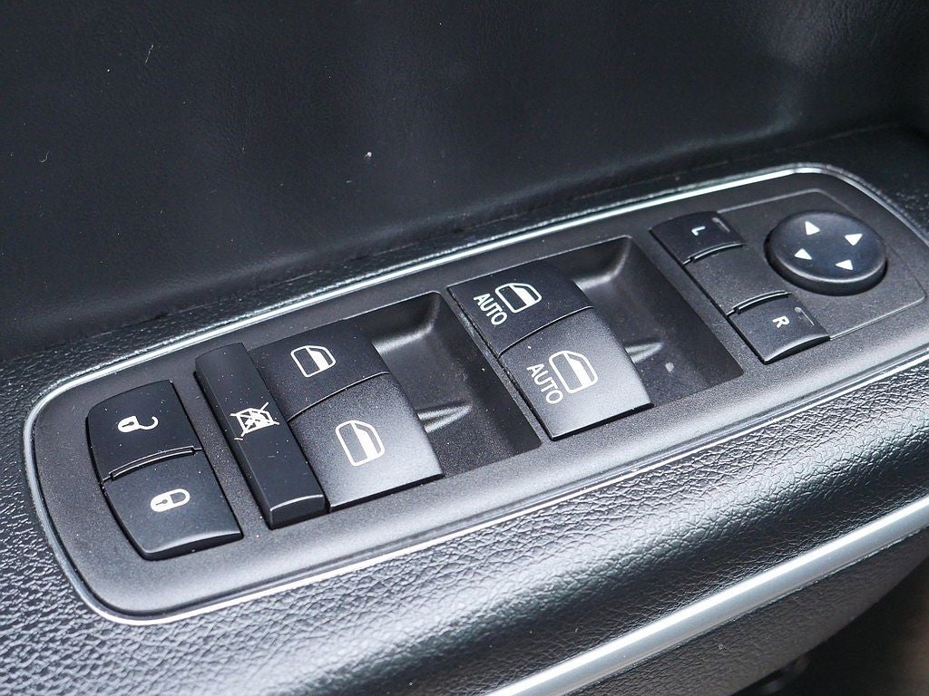 2023 Chrysler 300 Touring AWD