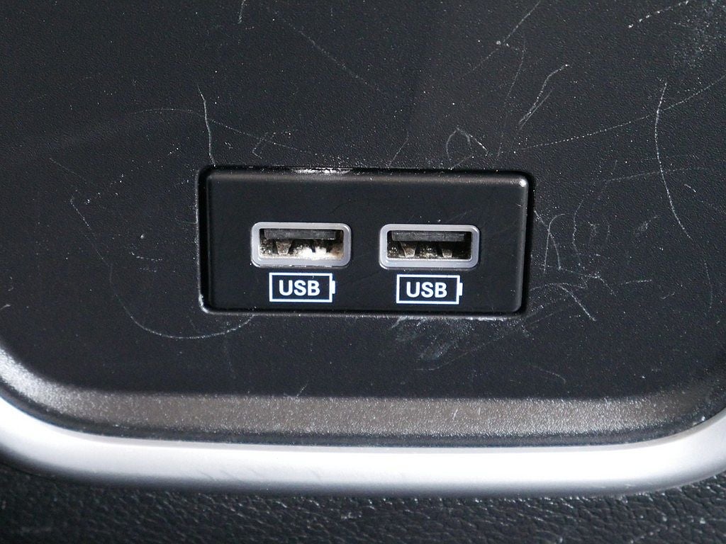 2023 Chrysler 300 Touring AWD
