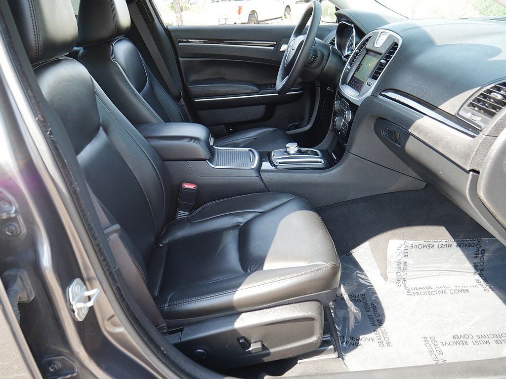2023 Chrysler 300 Touring AWD