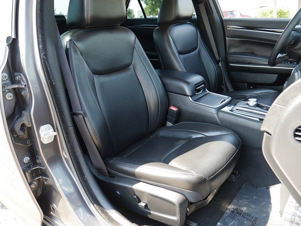 2023 Chrysler 300 Touring AWD