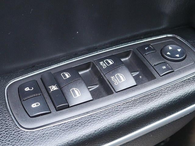 2023 Chrysler 300 Touring AWD