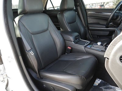 2022 Chrysler 300 Touring AWD