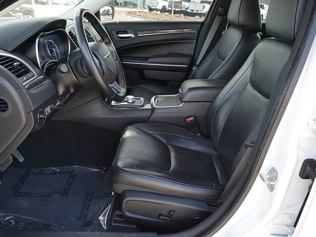 2022 Chrysler 300 Touring AWD