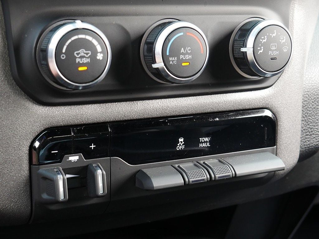 2021 RAM 2500 Tradesman CREW 6.4