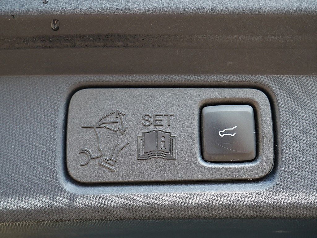 2022 Ford Mustang Mach-E Select AWD