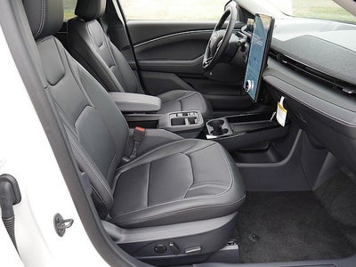 2025 Ford Mustang Mach-E Premium EAWD