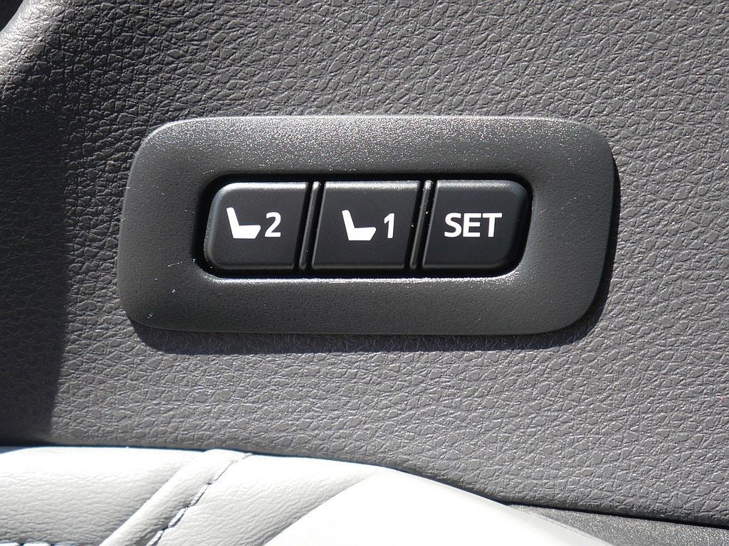 2021 Toyota Avalon Hybrid Limited