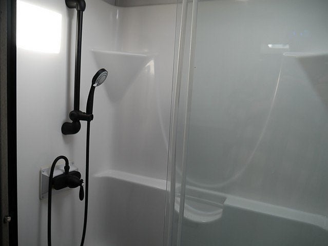 2022 Keystone Montana LEGACY 3231CK 38ft 5th wheel