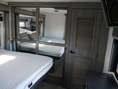 2022 Keystone Montana LEGACY 3231CK 38ft 5th wheel