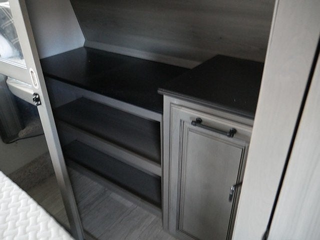 2022 Keystone Montana LEGACY 3231CK 38ft 5th wheel