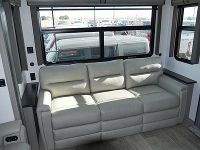 2022 Keystone Montana LEGACY 3231CK 38ft 5th wheel