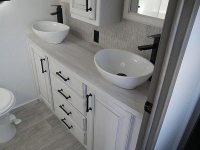 2022 Keystone Montana LEGACY 3231CK 38ft 5th wheel