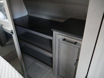 2022 Keystone Montana LEGACY 3231CK 38ft 5th wheel