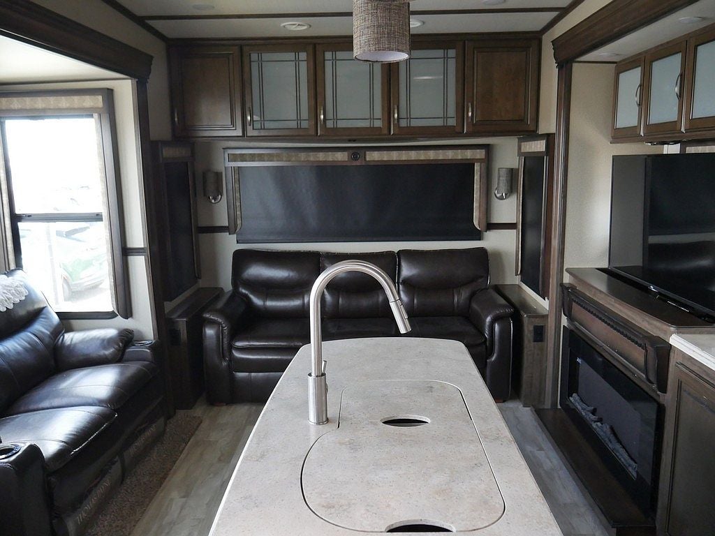 2017 GRAND DESIGN SOLITUDE 310GK