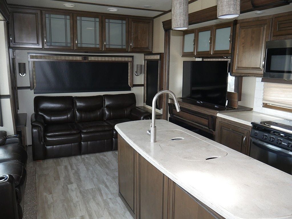 2017 GRAND DESIGN SOLITUDE 310GK