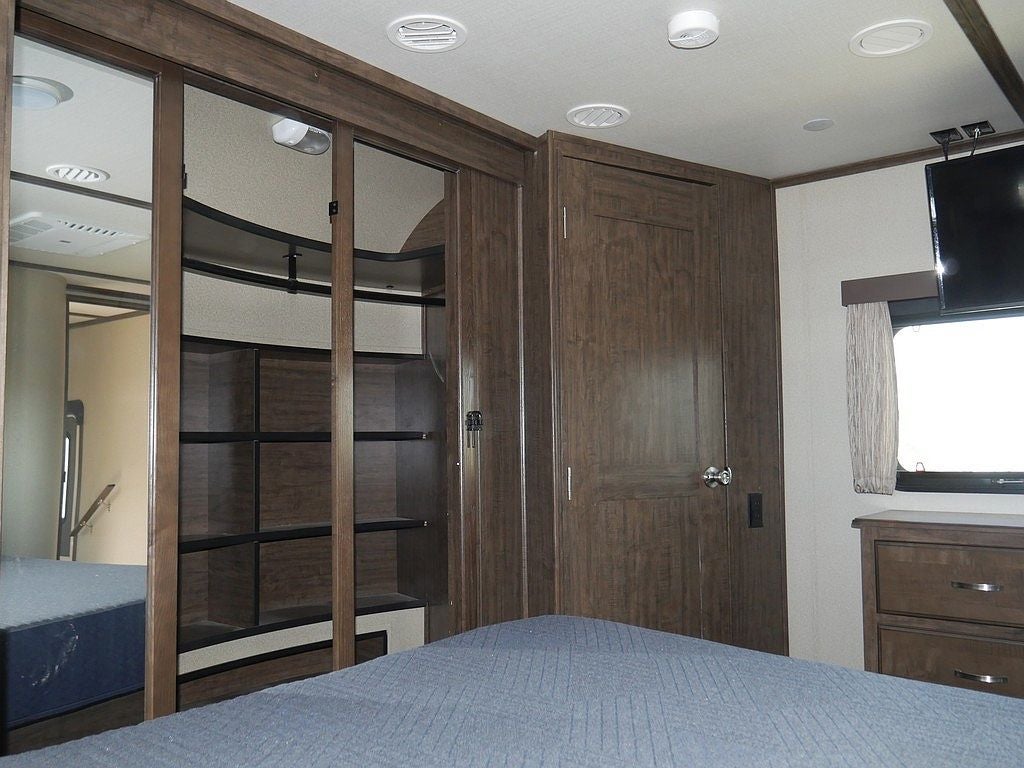 2017 GRAND DESIGN SOLITUDE 310GK