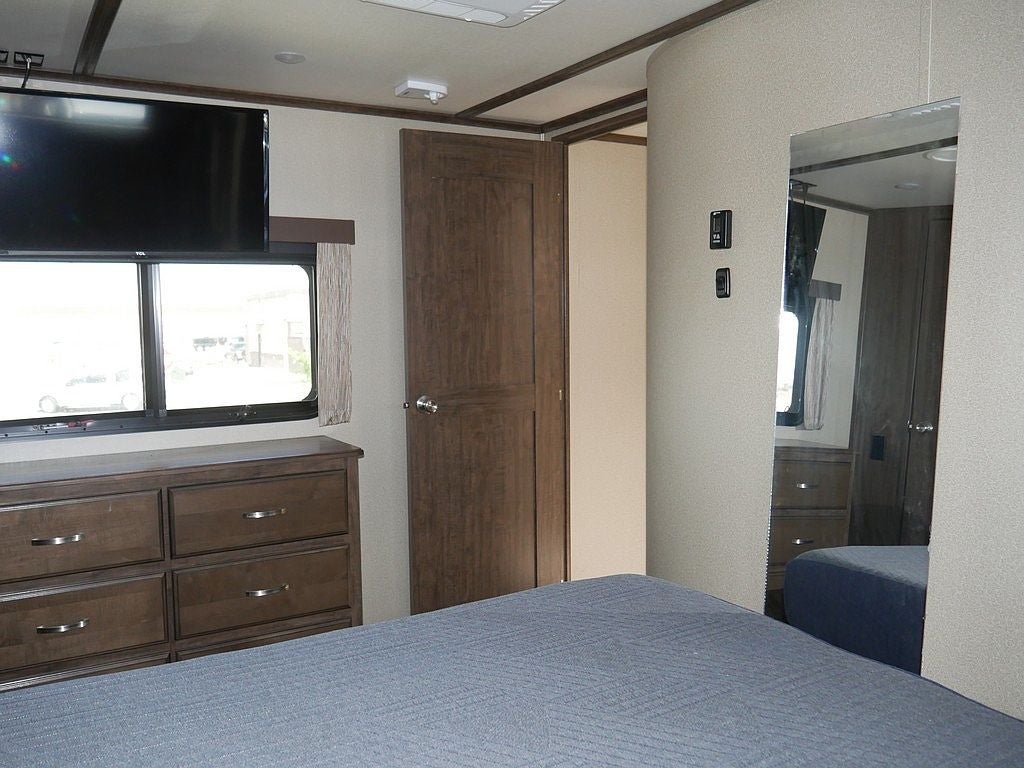 2017 GRAND DESIGN SOLITUDE 310GK