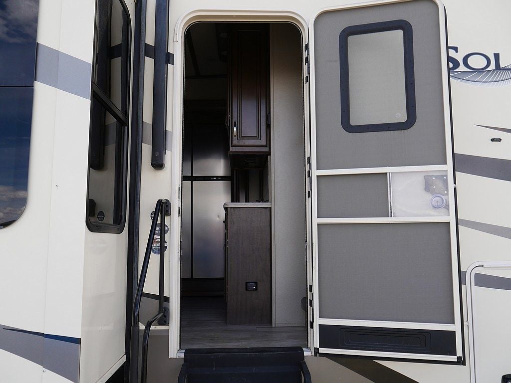 2017 GRAND DESIGN SOLITUDE 310GK