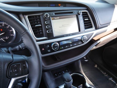 2016 Toyota Highlander LE Plus V6