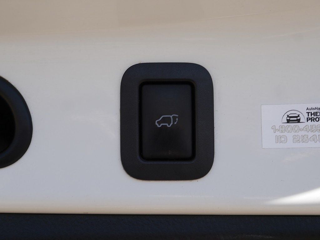 2016 Toyota Highlander LE Plus V6