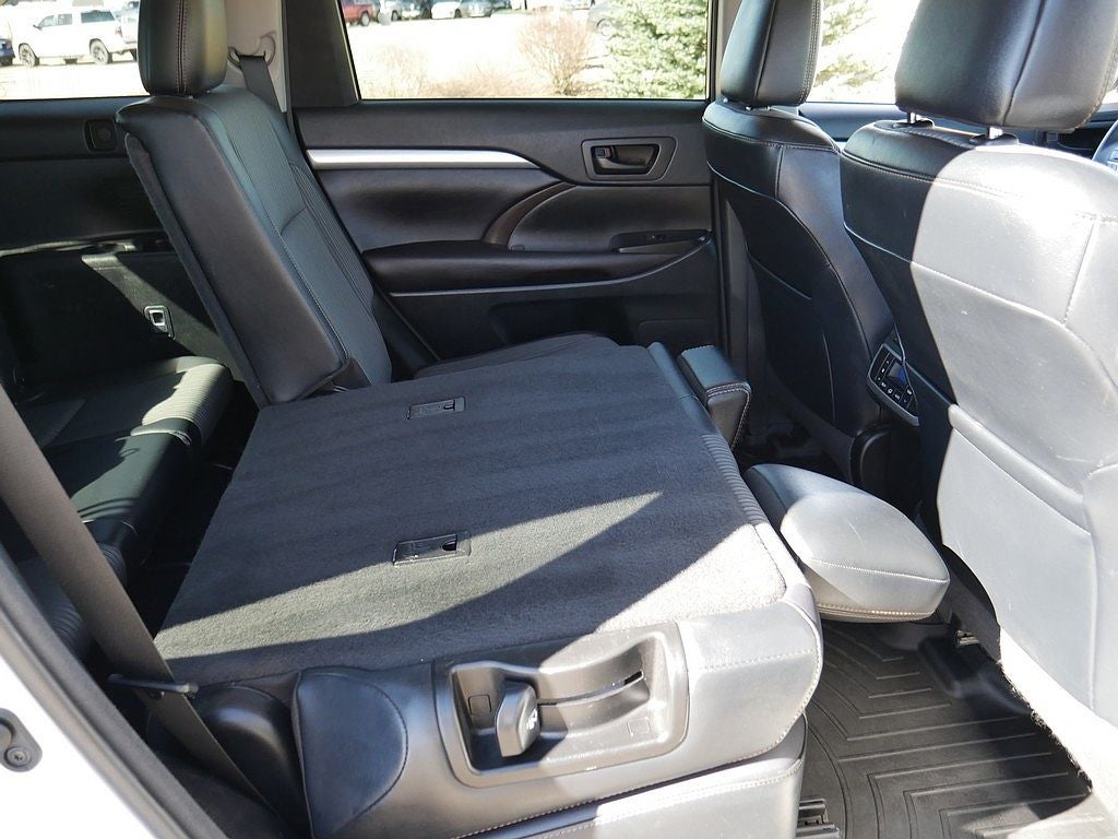 2016 Toyota Highlander LE Plus V6